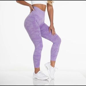 NVGTN Lilac Camo Seamless Leggings XS